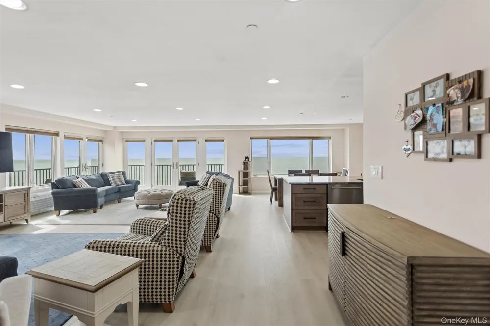 260 W Broadway #7A Long Beach, NY 11561