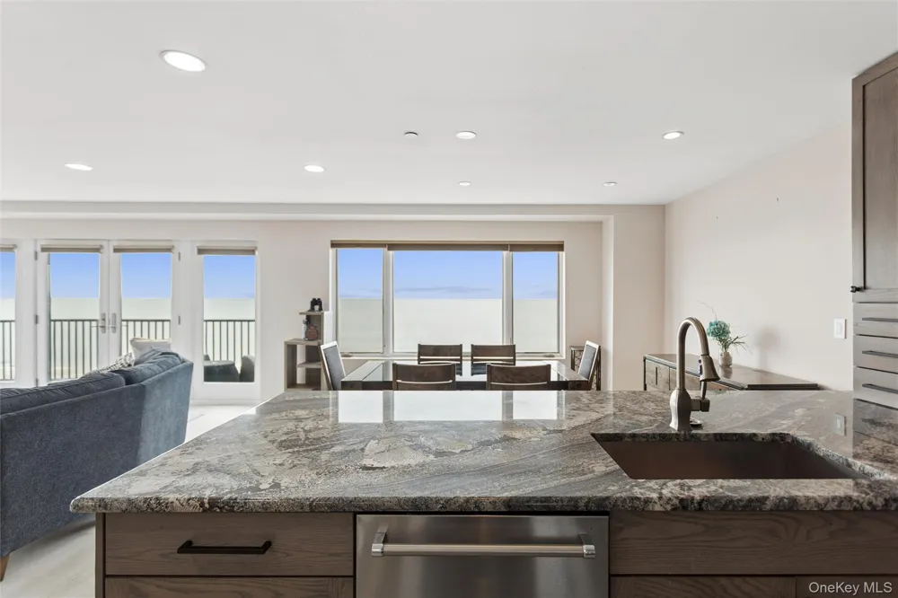 260 W Broadway #7A Long Beach, NY 11561