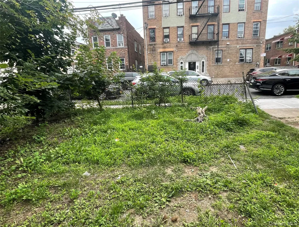 3148 Seymour Avenue Bronx, NY 10469