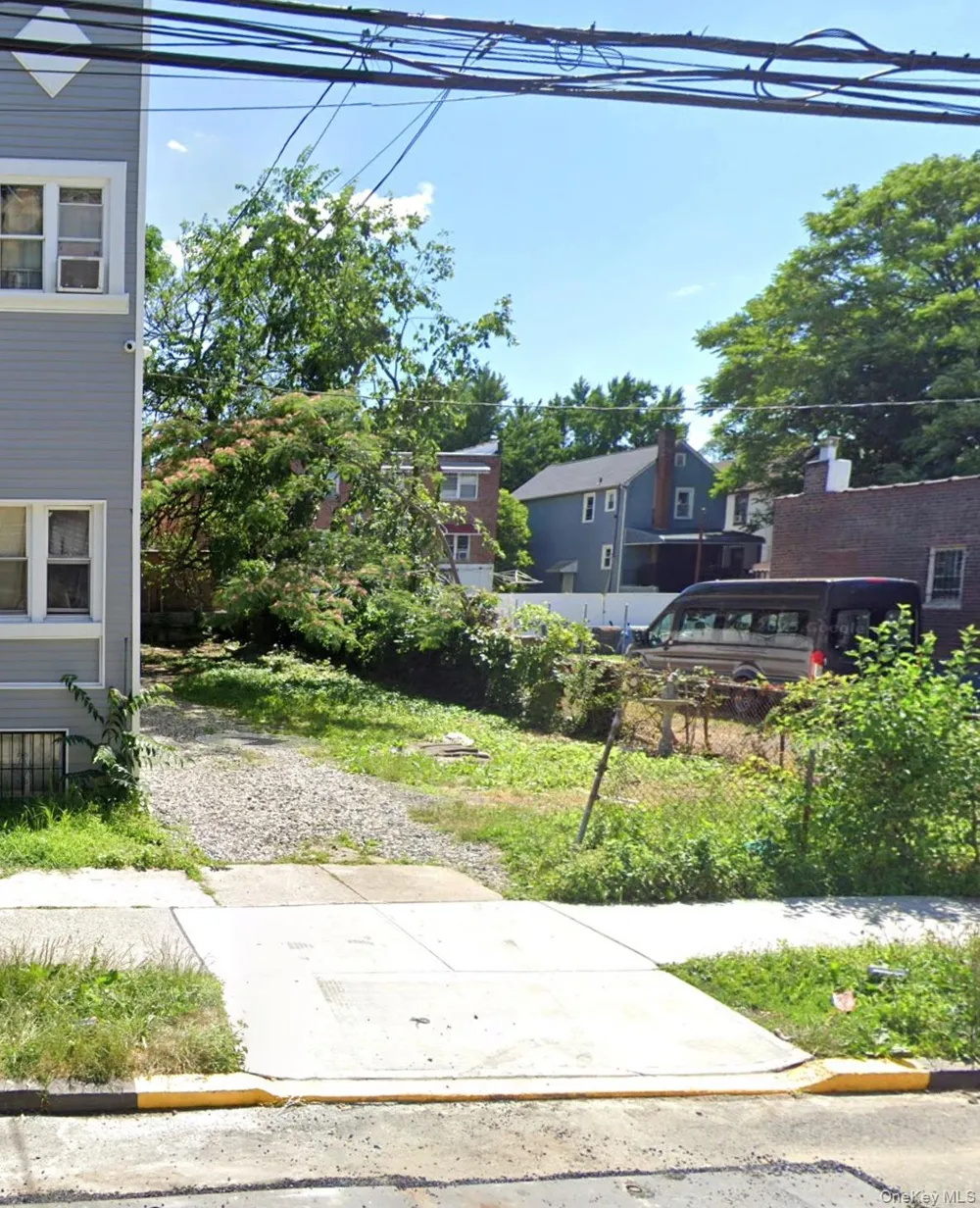 3148 Seymour Avenue Bronx, NY 10469