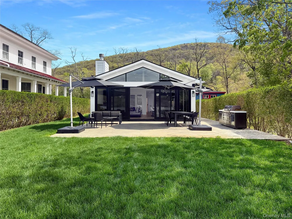 12 Hudson River Lane Garrison, NY 10524