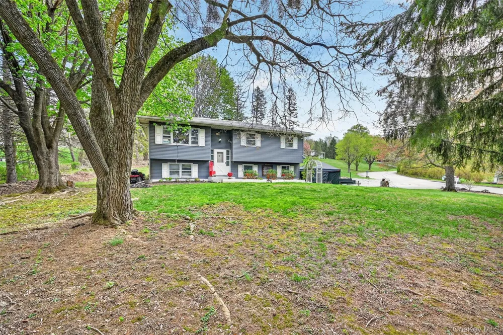 5 Regelski Drive Florida, NY 10921