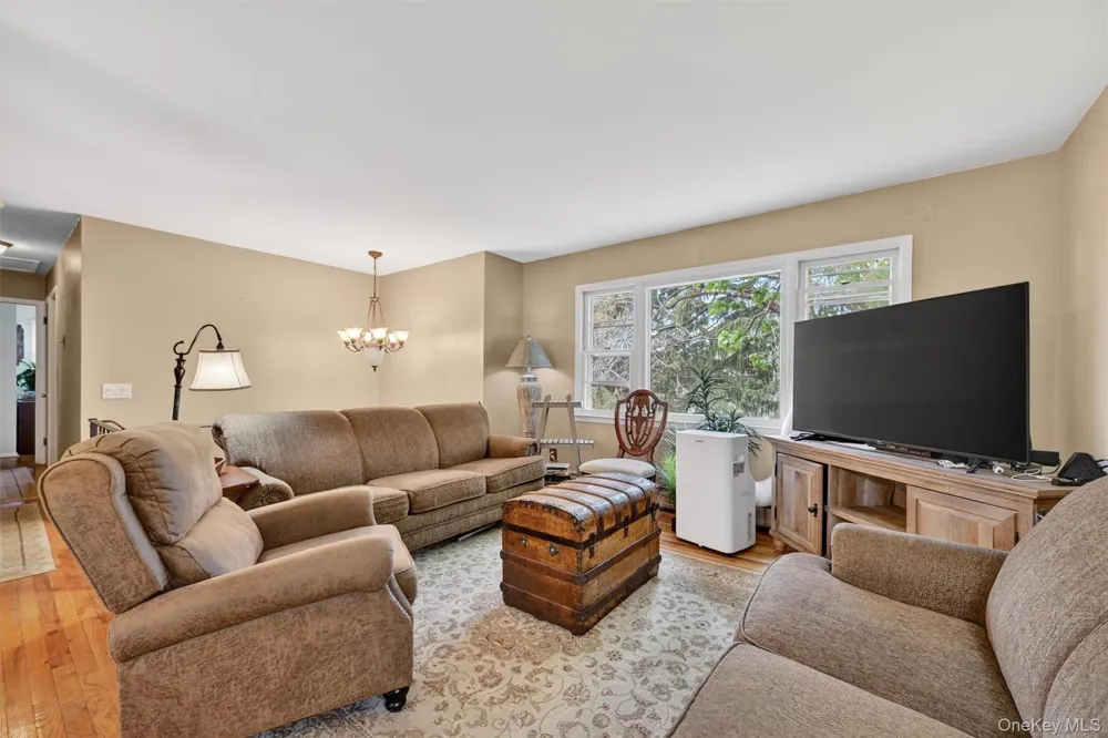 5 Regelski Drive Florida, NY 10921
