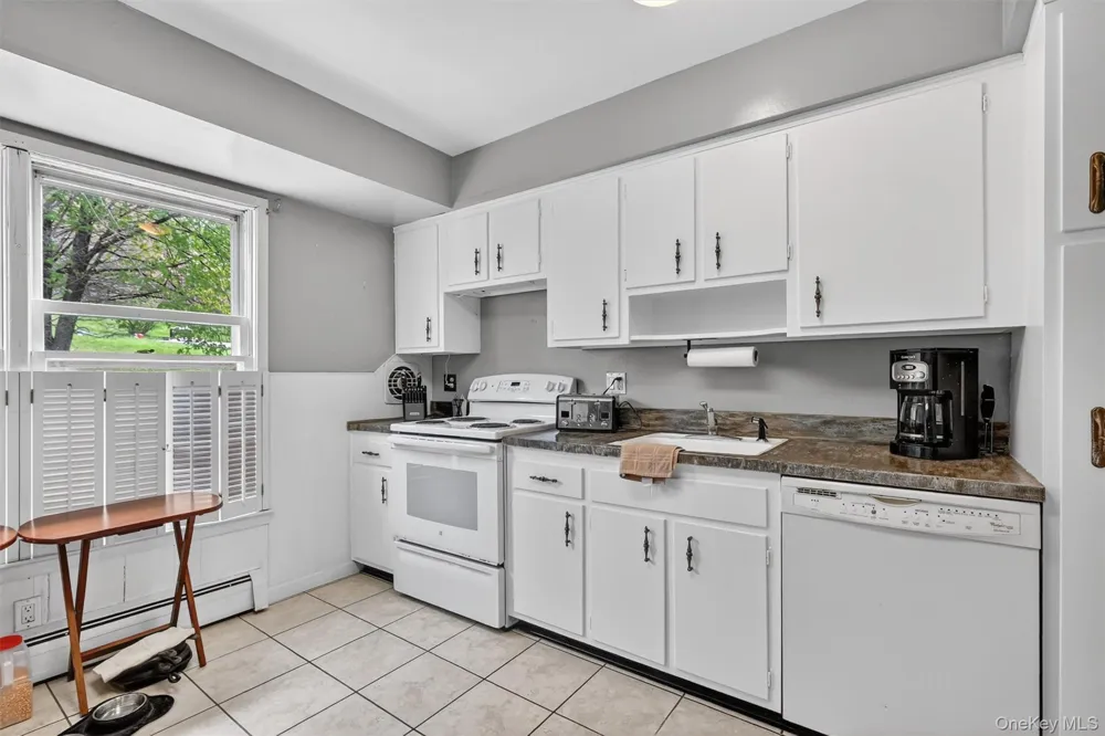 5 Regelski Drive Florida, NY 10921