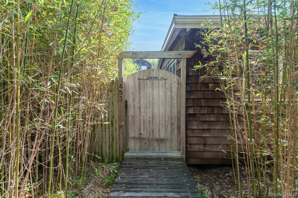 453 Dehnhoff Walk Ocean Beach, NY 11770