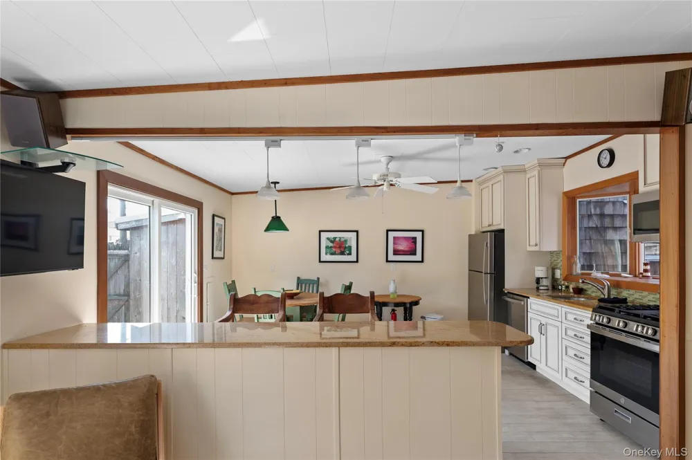 453 Dehnhoff Walk Ocean Beach, NY 11770