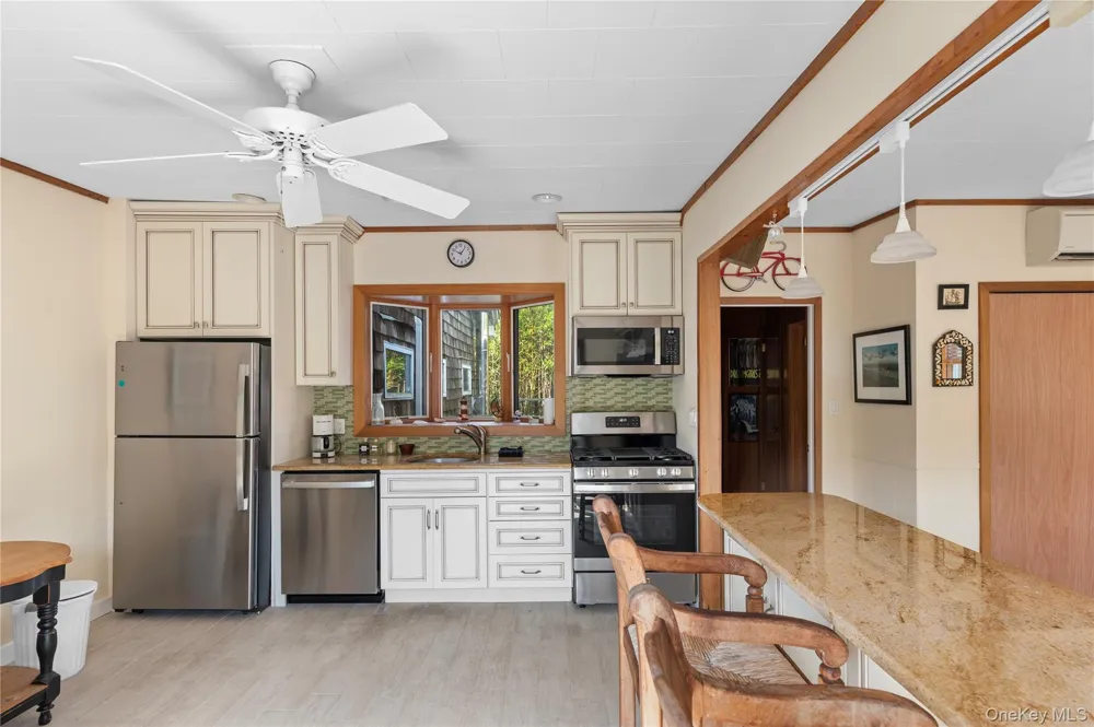 453 Dehnhoff Walk Ocean Beach, NY 11770