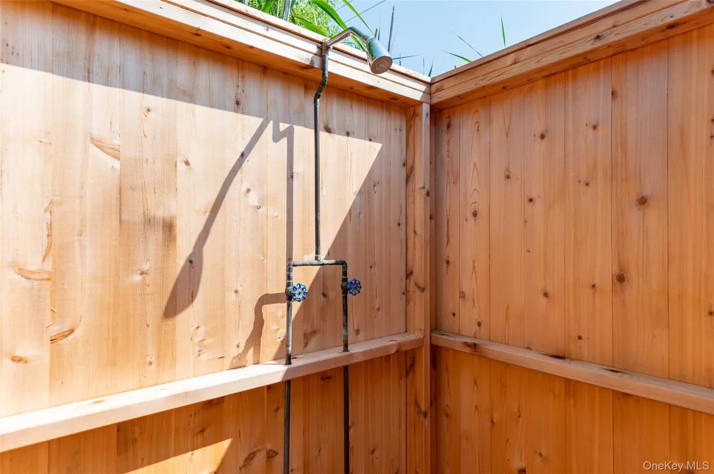 453 Dehnhoff Walk Ocean Beach, NY 11770