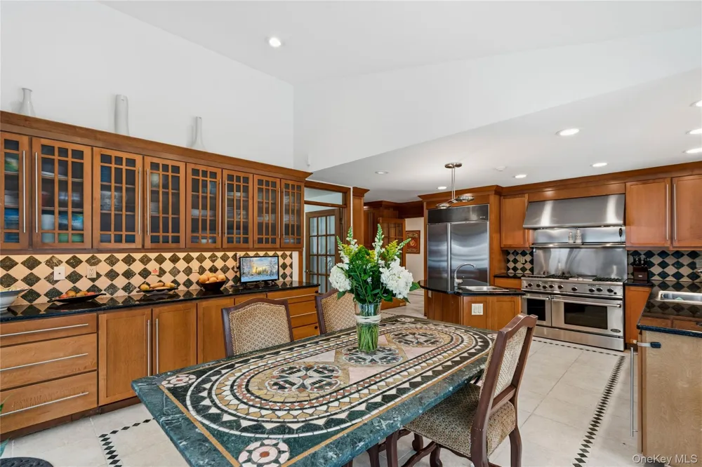 91 Hoaglands Lane Old Brookville, NY 11545