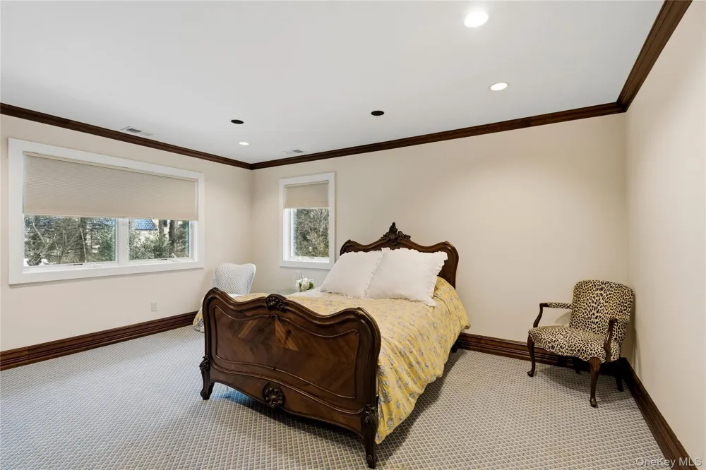 91 Hoaglands Lane Old Brookville, NY 11545