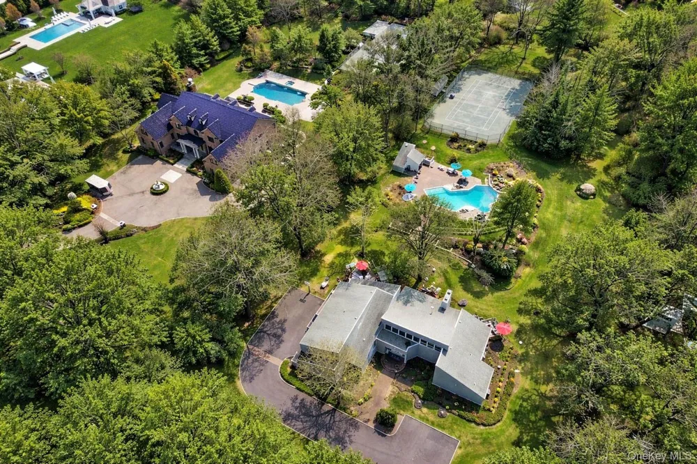 91 Hoaglands Lane Old Brookville, NY 11545