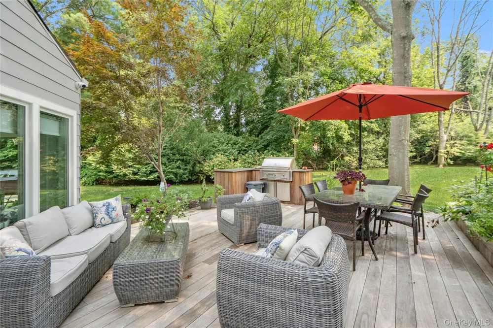 91 Hoaglands Lane Old Brookville, NY 11545