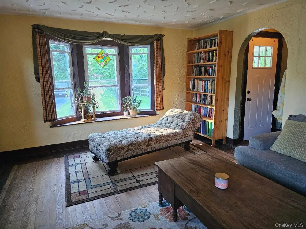 104 Canal Drive Godeffroy, NY 12729