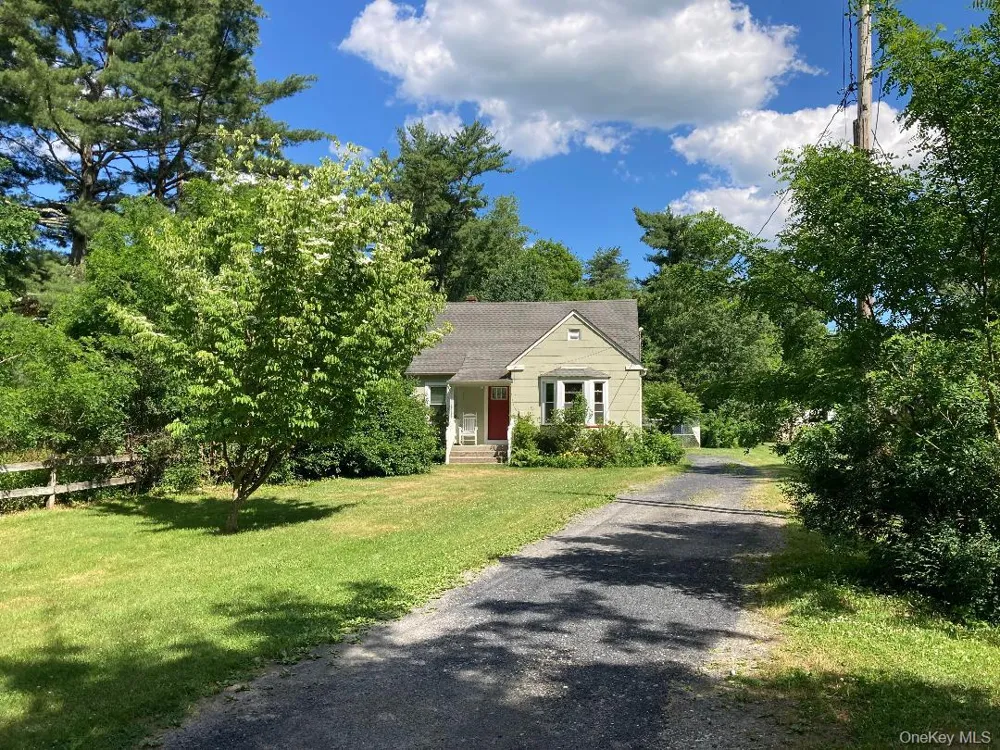 104 Canal Drive Godeffroy, NY 12729