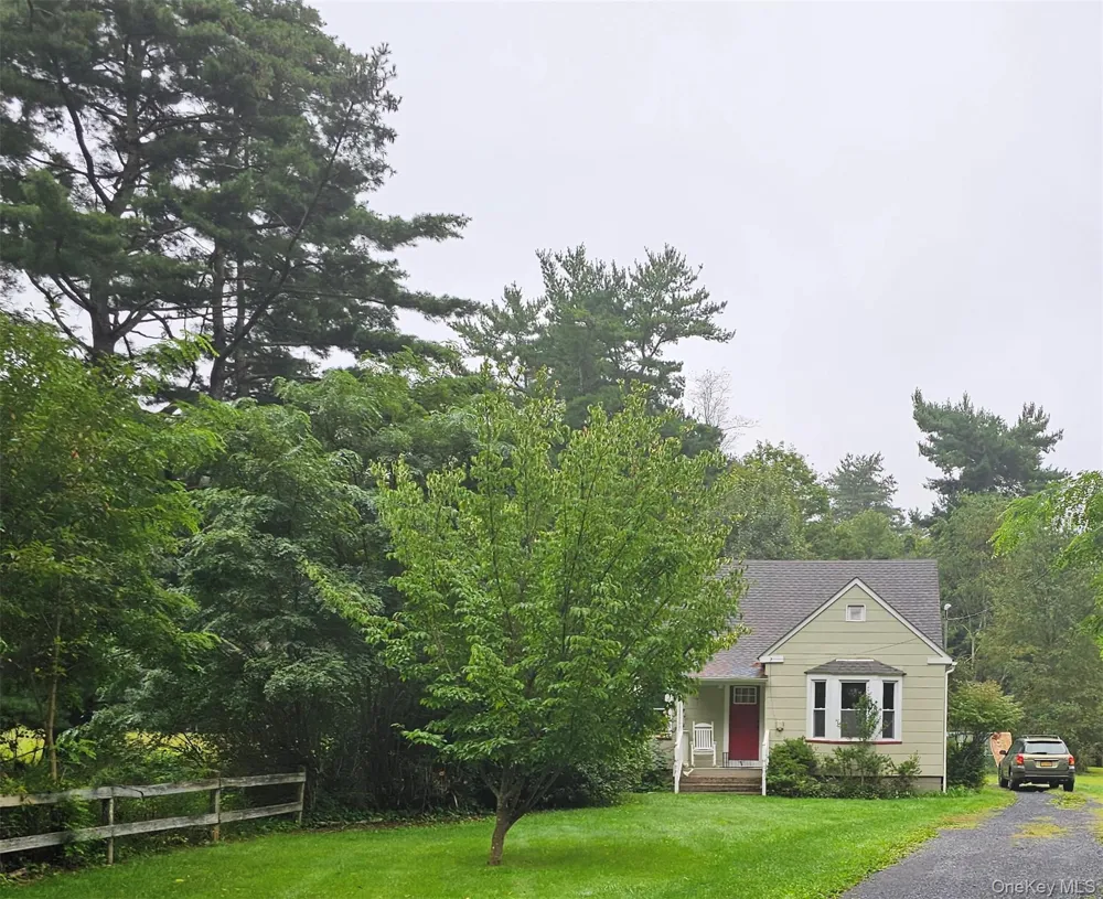 104 Canal Drive Godeffroy, NY 12729