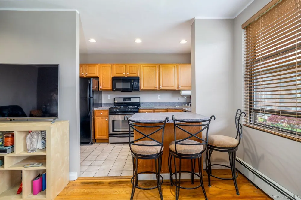 1 Jefferson Avenue #H8 Rockville Centre, NY 11570