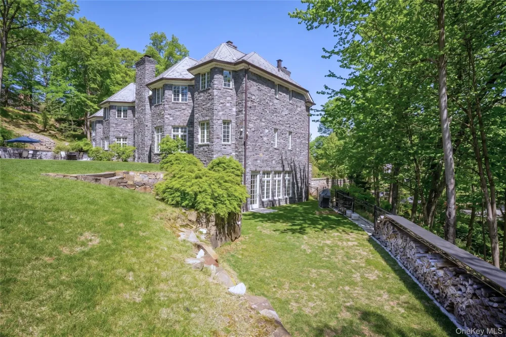 3 Vincent Lane Armonk, NY 10504