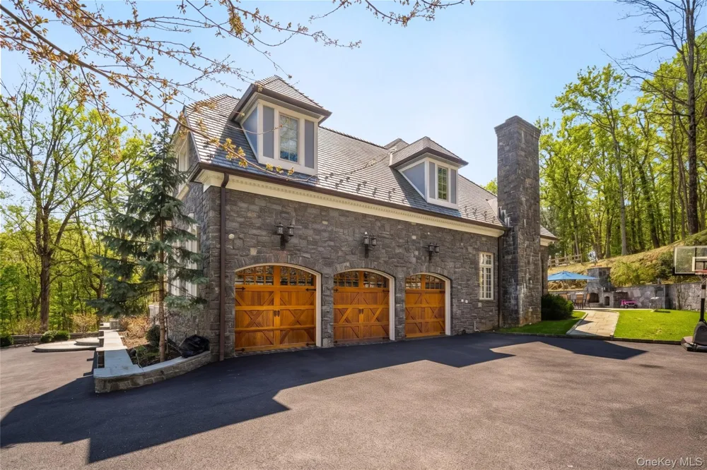 3 Vincent Lane Armonk, NY 10504