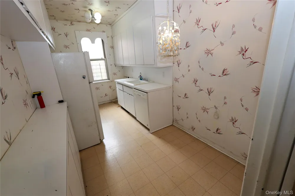 9941 64th Avenue #D17 Rego Park, NY 11374