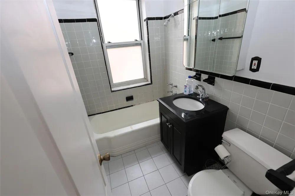 9941 64th Avenue #D17 Rego Park, NY 11374