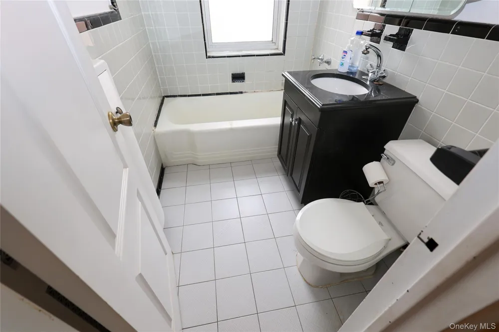 9941 64th Avenue #D17 Rego Park, NY 11374