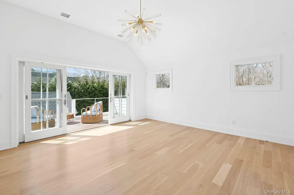 278 Hampton Street Sag Harbor, NY 11963