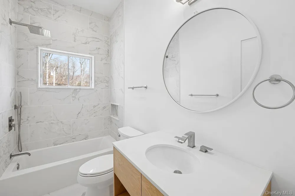 278 Hampton Street Sag Harbor, NY 11963