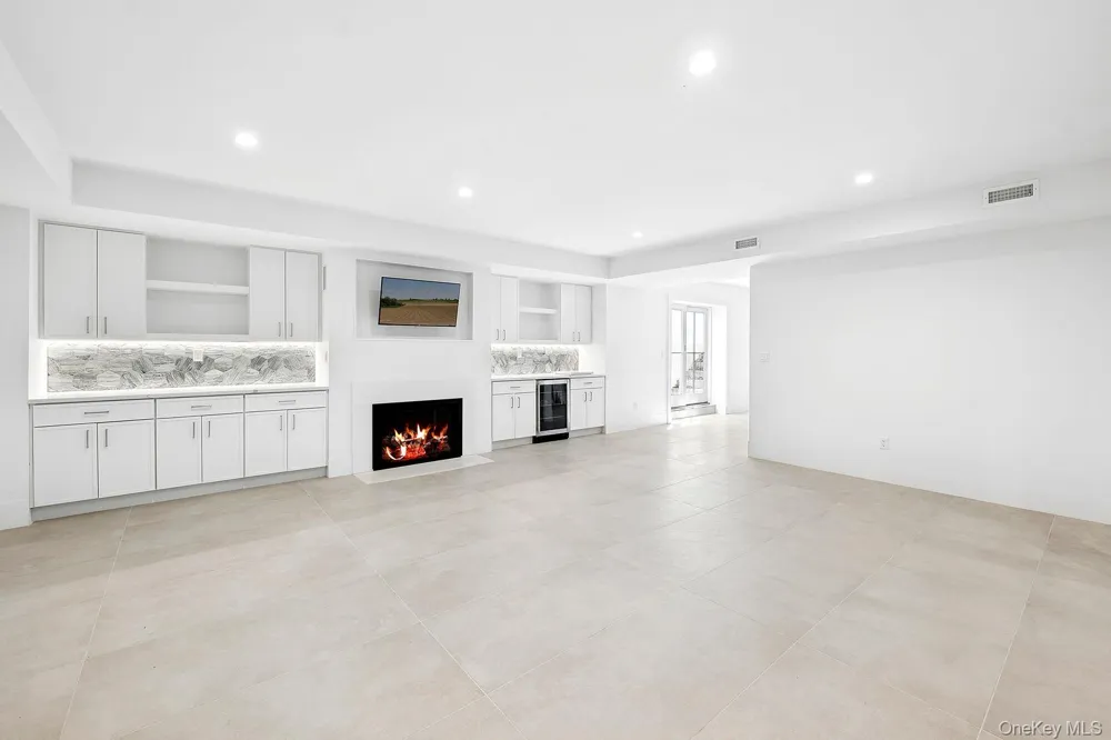 278 Hampton Street Sag Harbor, NY 11963