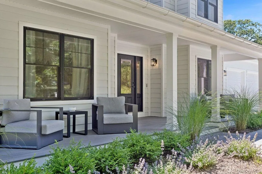 4 Squaw Road East Hampton, NY 11937