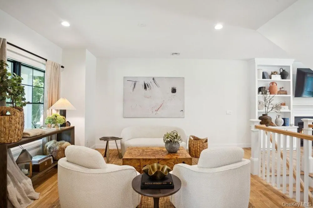 4 Squaw Road East Hampton, NY 11937