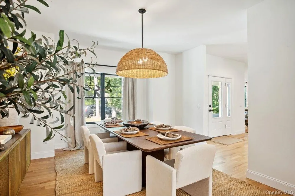 4 Squaw Road East Hampton, NY 11937