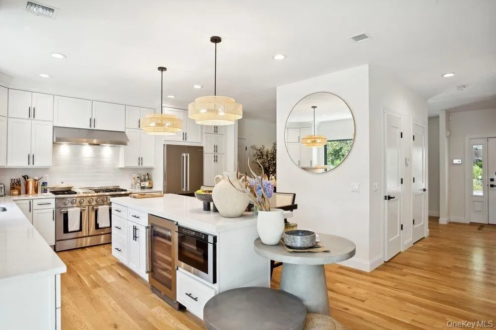 4 Squaw Road East Hampton, NY 11937