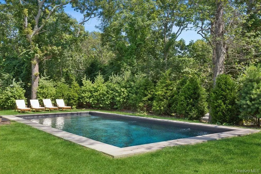 4 Squaw Road East Hampton, NY 11937