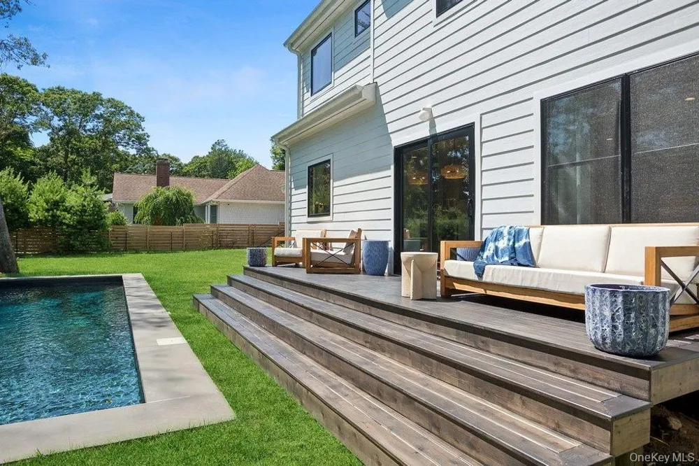 4 Squaw Road East Hampton, NY 11937
