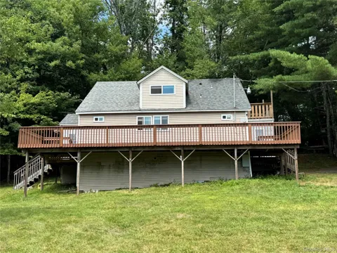 12 Old Turnpike Road