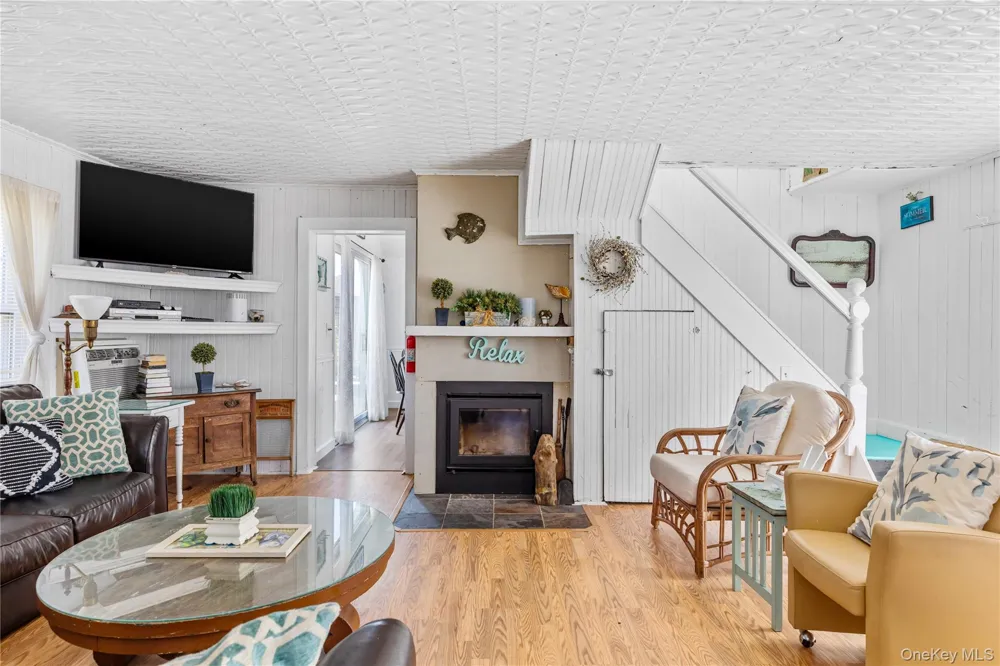 449 Dehnhoff Walk Ocean Beach, NY 11770