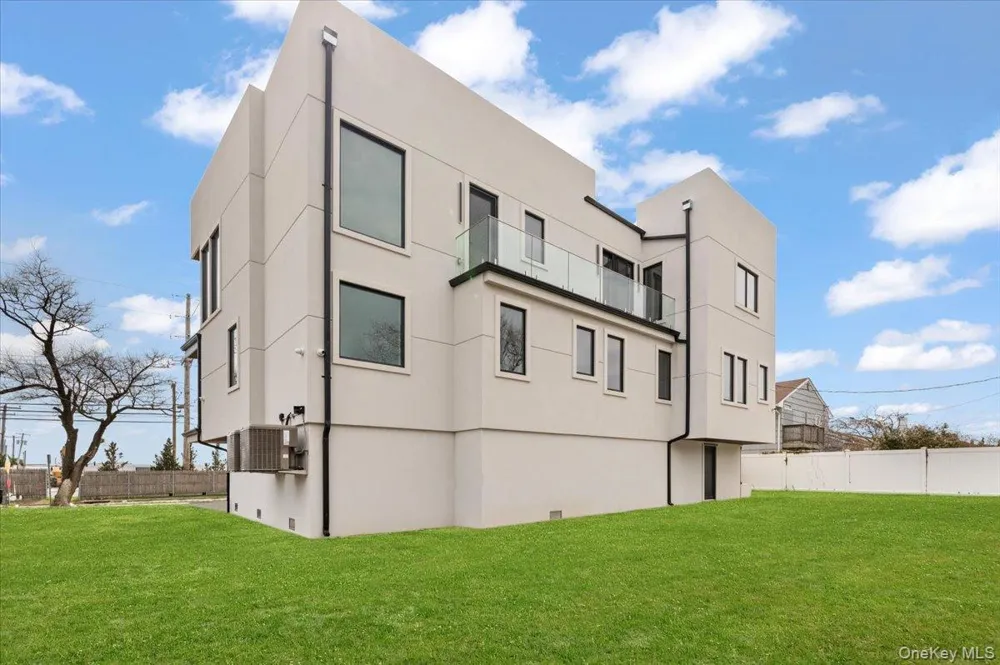 1368 Beech Street Atlantic Beach, NY 11509