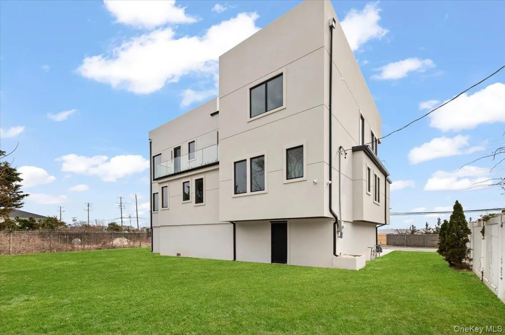 1368 Beech Street Atlantic Beach, NY 11509