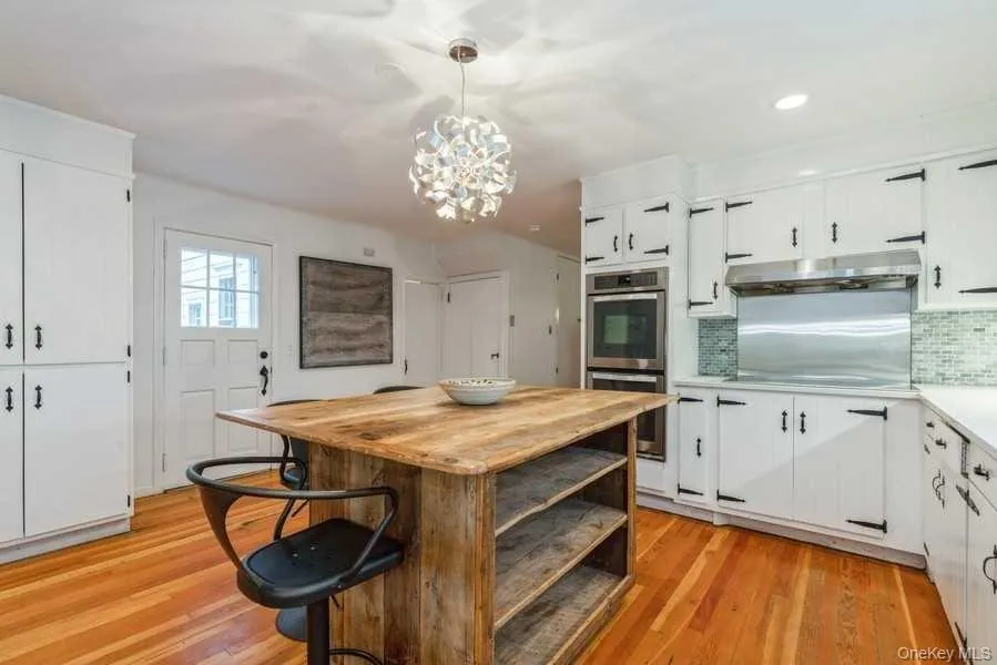 1141 BEEKMAN ROAD Hopewell Junction, NY 12533