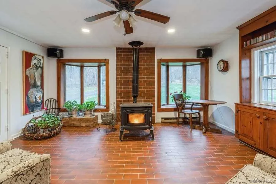 1141 BEEKMAN ROAD Hopewell Junction, NY 12533
