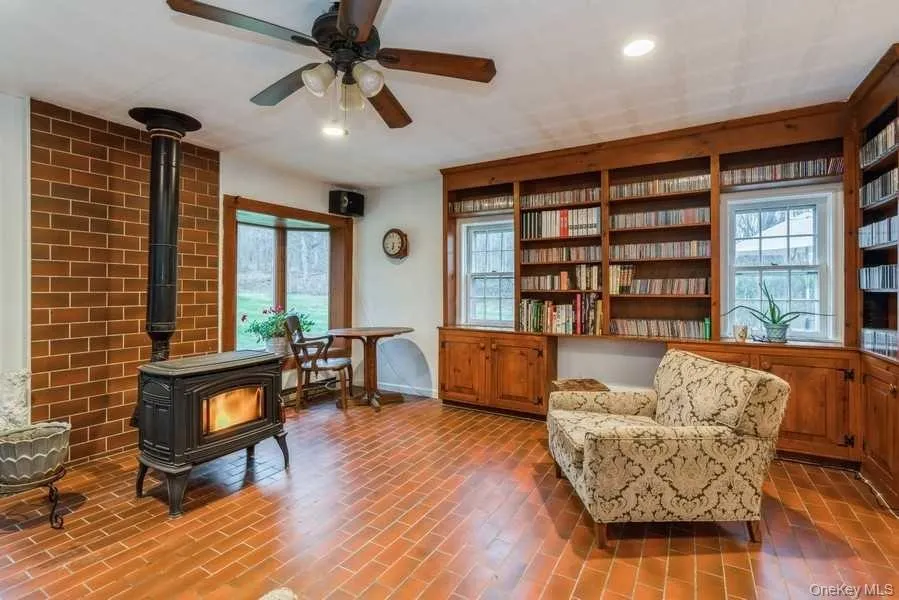 1141 BEEKMAN ROAD Hopewell Junction, NY 12533