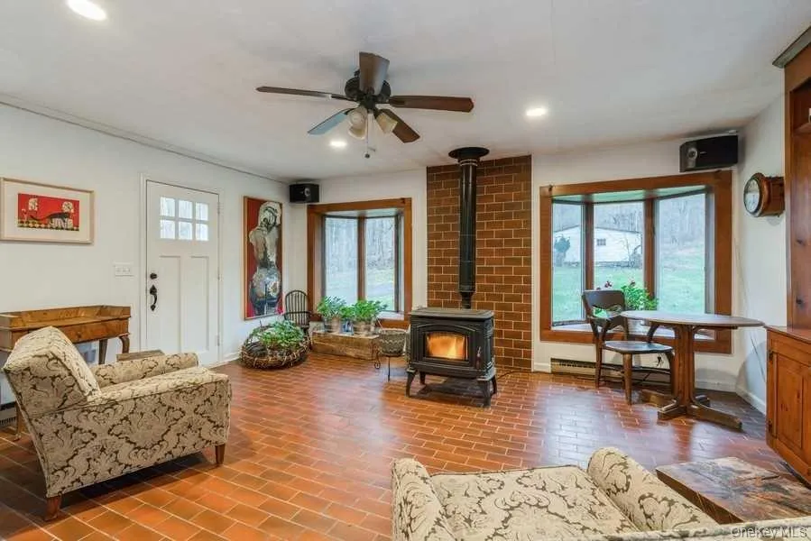 1141 BEEKMAN ROAD Hopewell Junction, NY 12533