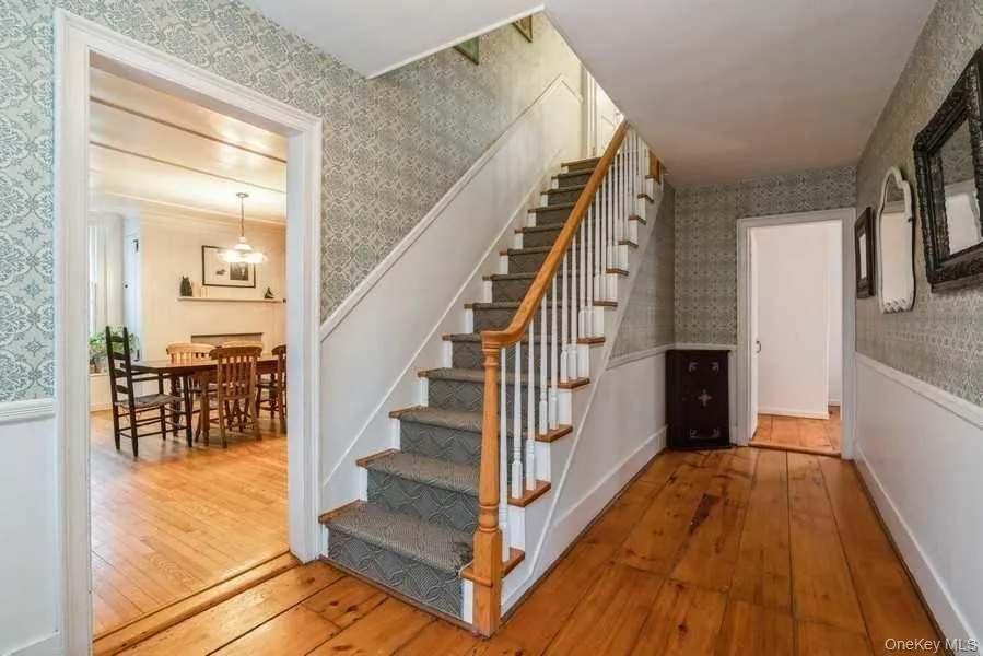 1141 BEEKMAN ROAD Hopewell Junction, NY 12533