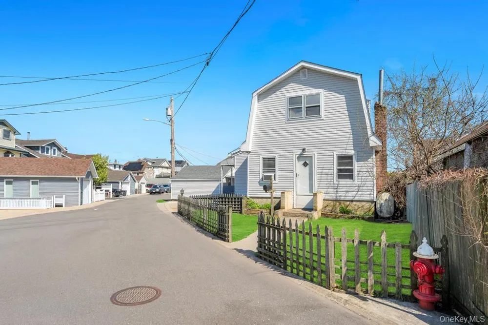 64 West Avenue Lawrence, NY 11559