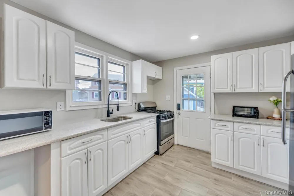 64 West Avenue Lawrence, NY 11559