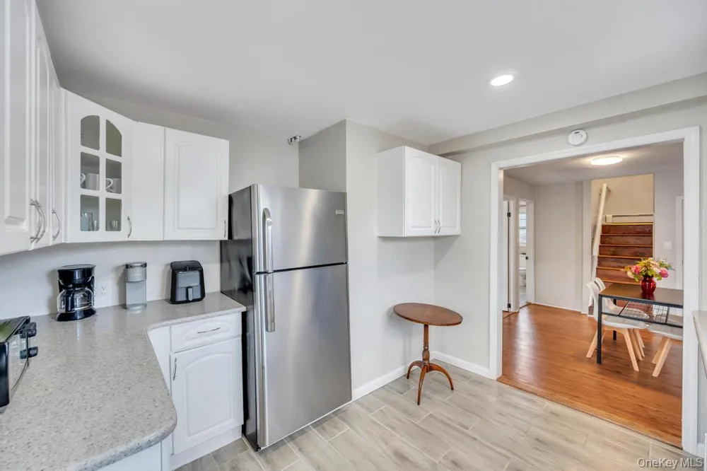 64 West Avenue Lawrence, NY 11559