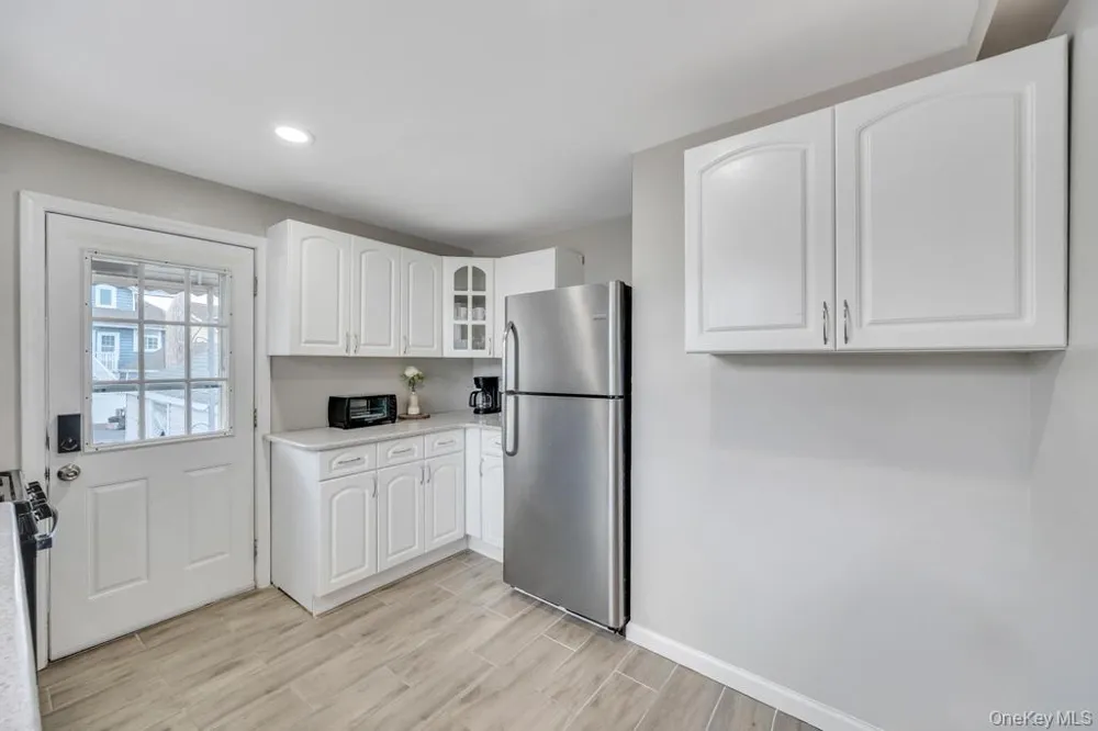 64 West Avenue Lawrence, NY 11559