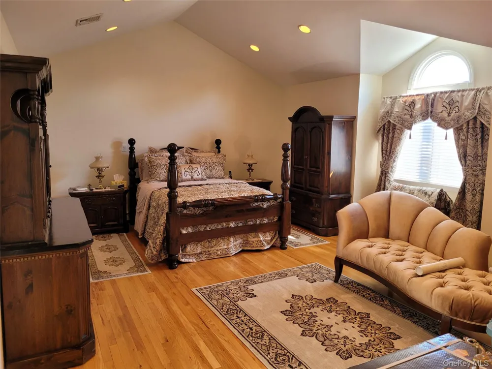132 Atlantic Avenue Massapequa Park, NY 11762