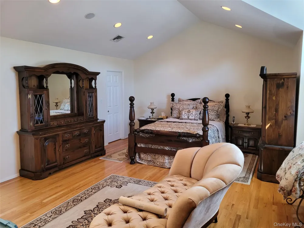 132 Atlantic Avenue Massapequa Park, NY 11762
