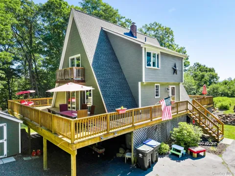 17 Hilltop Avenue
